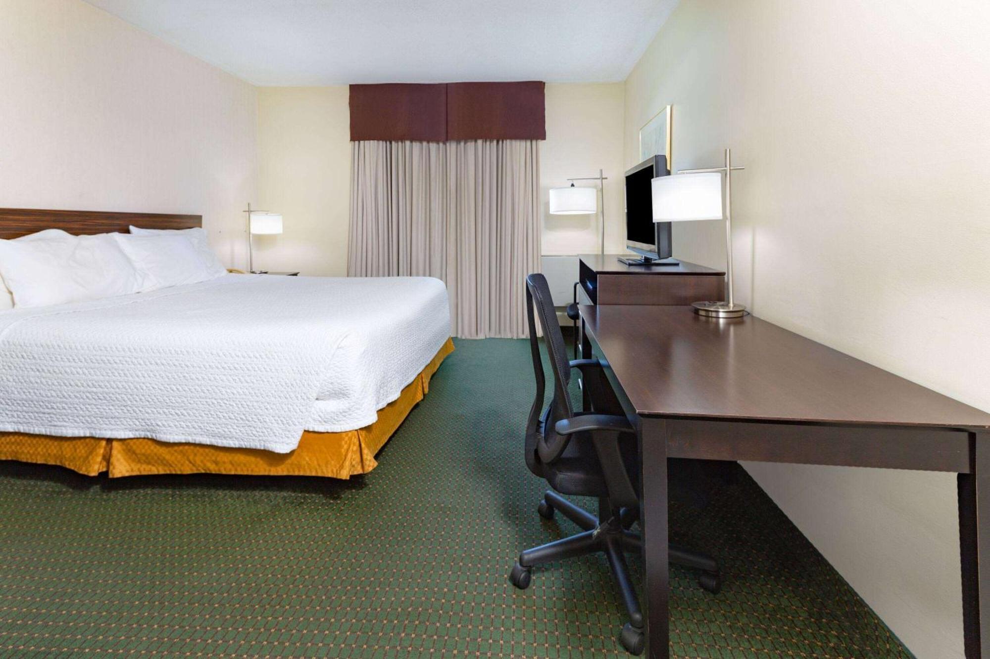 Travelodge By Wyndham Bracebridge Zewnętrze zdjęcie